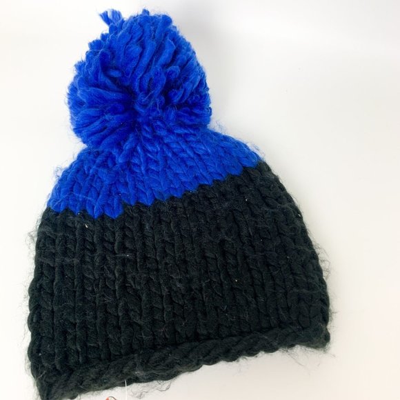 Free People blue black colorblock pom pom chunky knit beanie - Picture 4 of 4